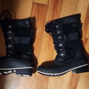 Sorel Black Lace-Up Winter Boots